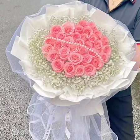 Immer Du – Strauß aus 33 rosa Rosen