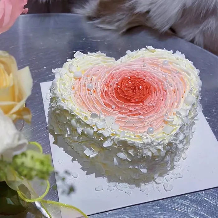 Gâteau en forme de cœur livré en Chine D119