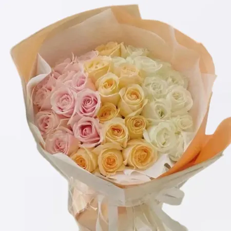 33 Mixed Roses Bouquet A207