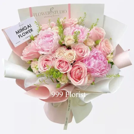Bouquet de Pivoine et Rose Rose A222