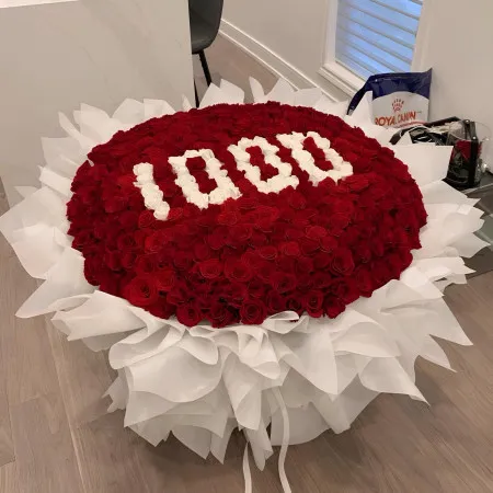 Bouquet di 520 Rose Rosse con Lettere Personalizzabili A228