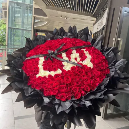 Bouquet Personalizzabile di 199 Rose Rosse A232