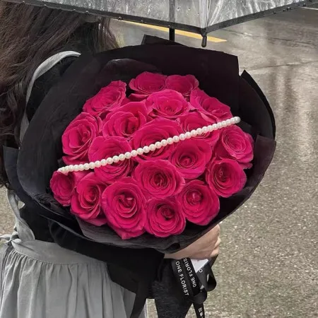 Bouquet di 19 Rose Freud A246