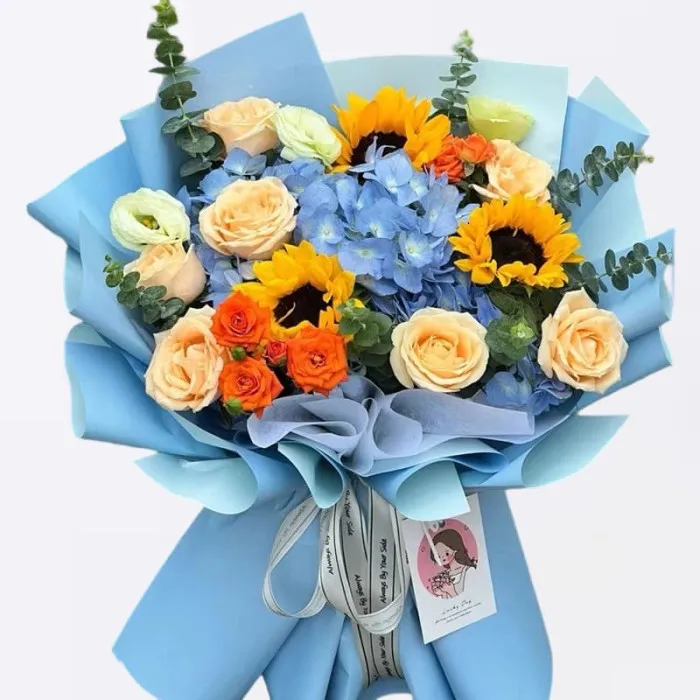 Ramo de Hortensia Azul y Rosa Champagne A252