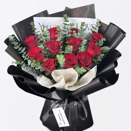 Bouquet Classique de 11 Roses Rouges