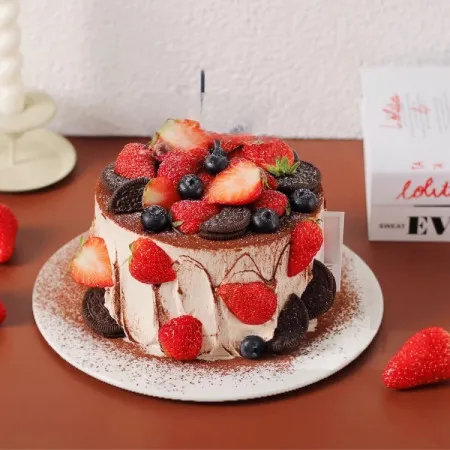 Torta di compleanno fragola e Oreo D130