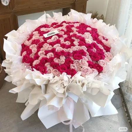Wahre Liebe – Strauß aus 199 gemischten Rosen