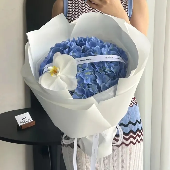 Bouquet élégant d’hortensias bleus